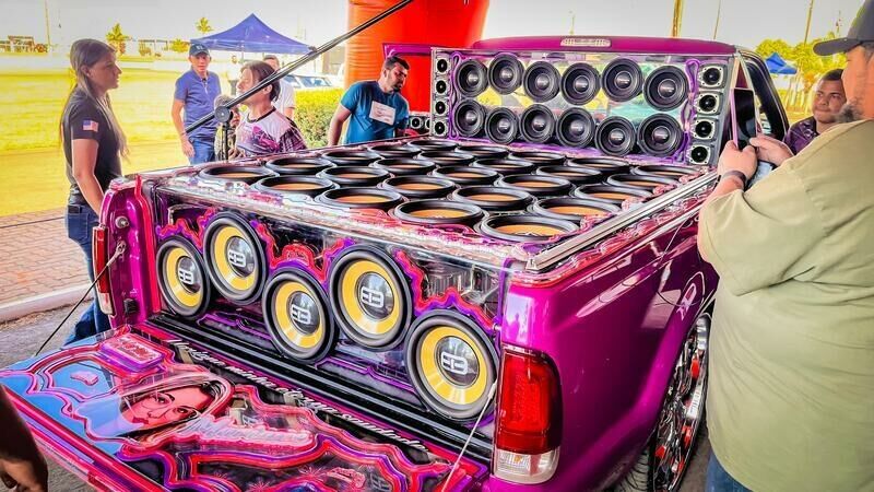 Imagem de compartilhamento para o artigo Som automotivo e carros rebaixados agitam Chapadão do Sul em campeonato da MS Todo dia